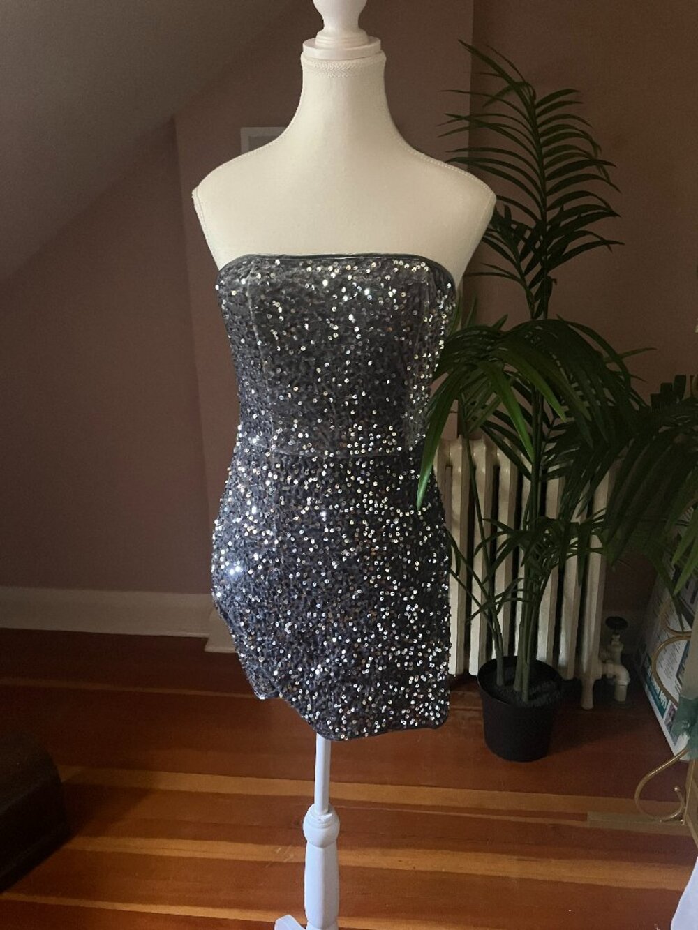 Grey silver sequin sparkly bodycon dress mini stretchy evening formal prom